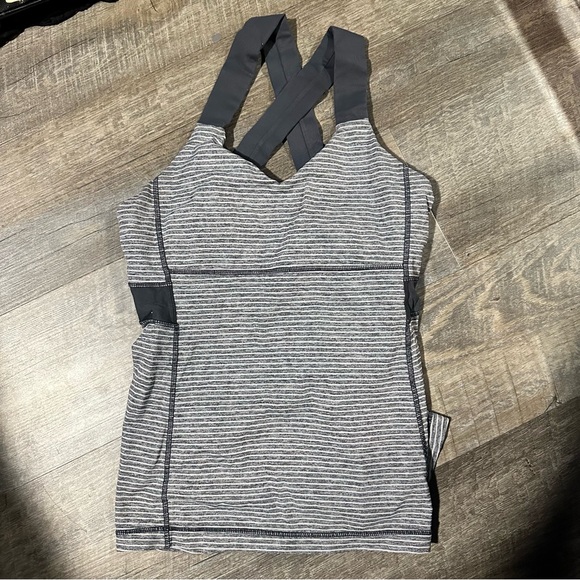 Lululemon tank top bundle size 8 - Picture 5 of 13